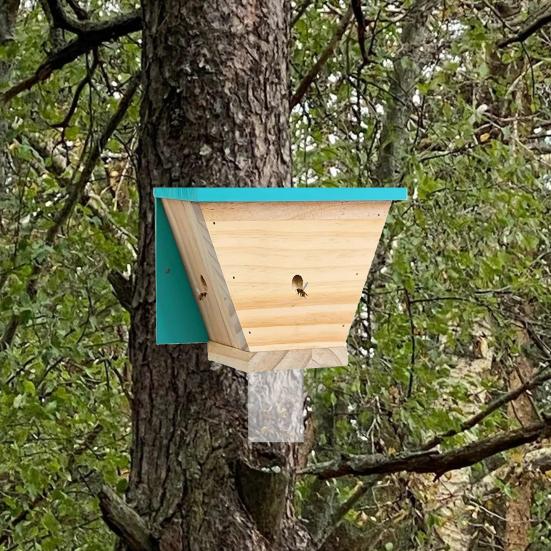 Wood Carpenter Bee Trap Outside Natural Wood Boring Bee Trap Weather-proof House Shape Outdoor Hanging Bee Catcher Decoration