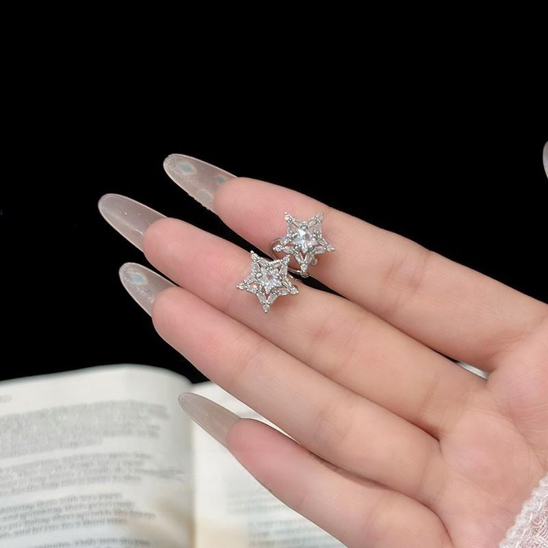 Flash diamond simple star no ear hole ear bone clip niche design fashionable earclip earrings light luxury high-end earrings women