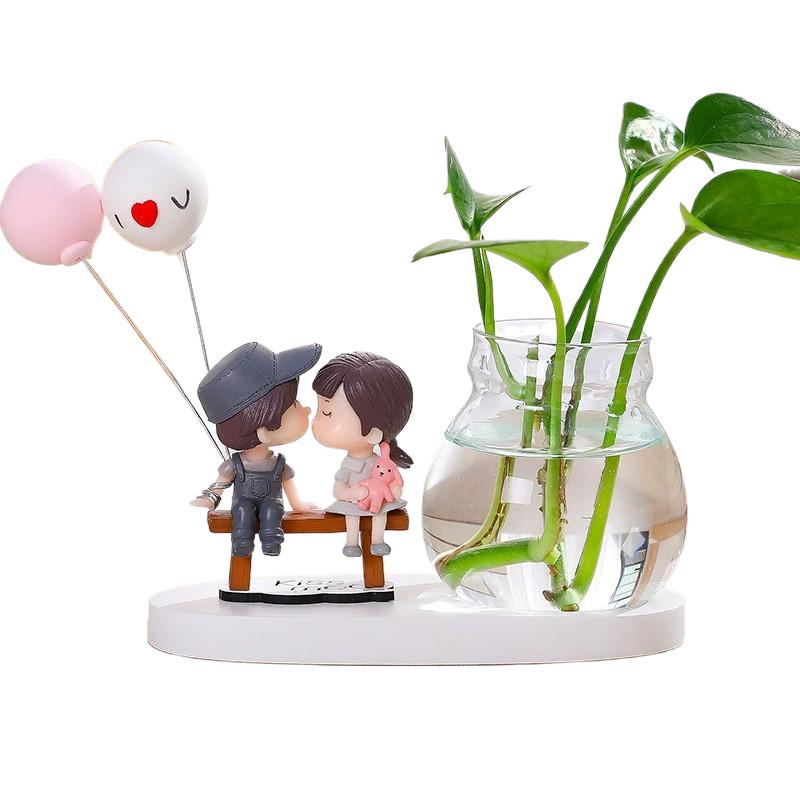 1Pc Resin Home Decor Girl and Boy Unique Hydroponics Creative Flowers Pot Couple Vase