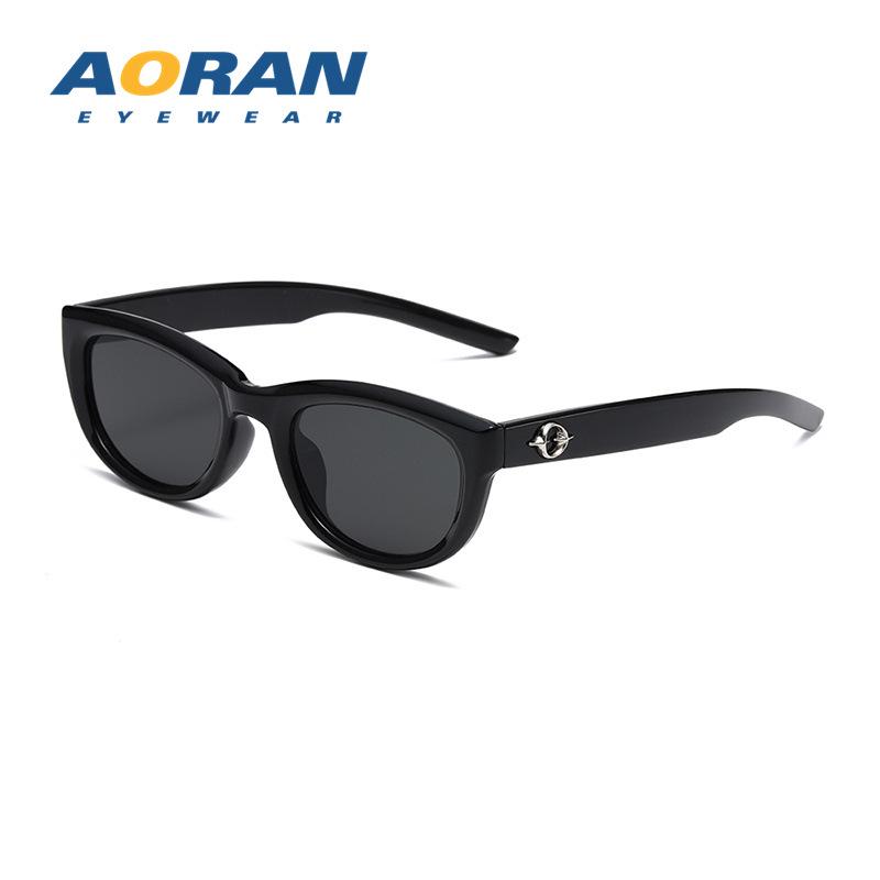 Unisex Oval Sunglasses: European & American Style, Fashionable Small Frame, UV Protection, Perfect for Driving.
