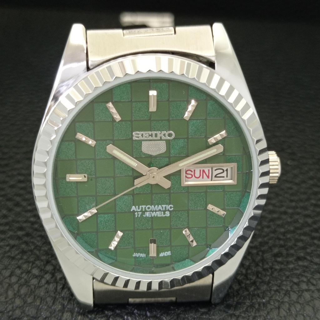 VINTAGE REFURBISHED SEIKO 5 AUTOMATIC JAPAN MENS GREEN DIAL WATCH a440365-4 Sk-a440365-1