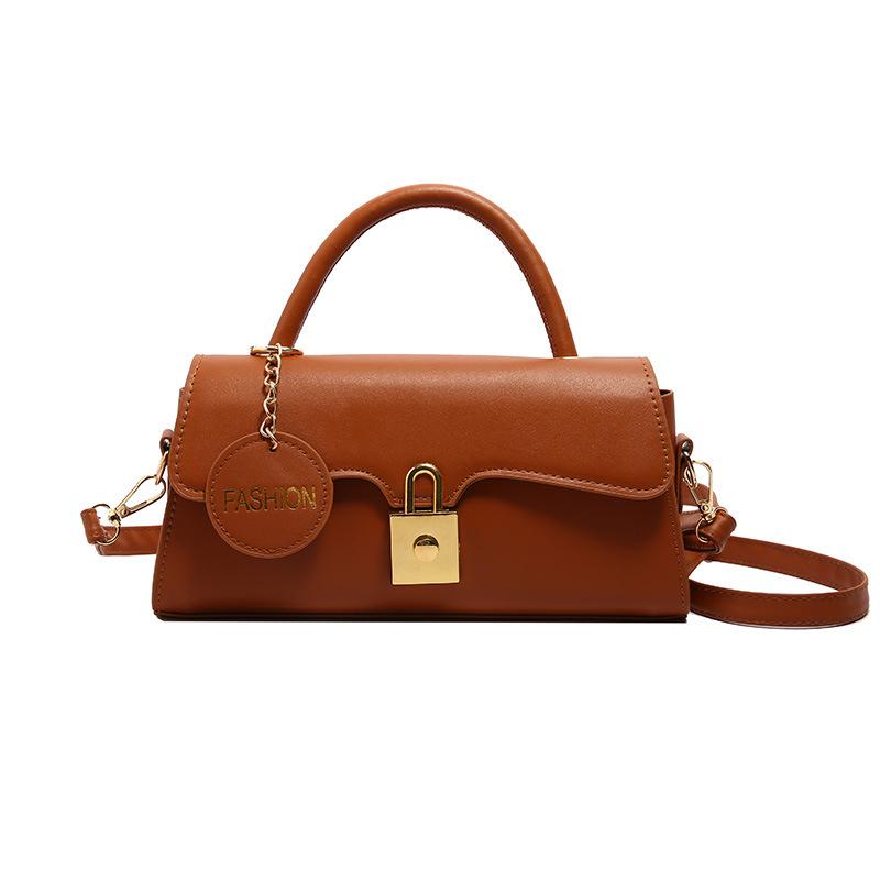 

Французький нішевий темперамент приміських апаратних засобів через плече сумка-месенджер Корейська літня нова модна сумочка з ПУ коричневий