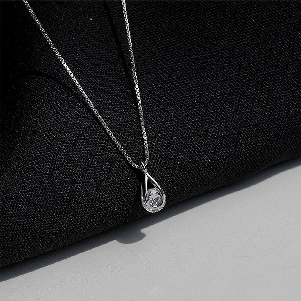 Water Drop Pendant Necklace Ulm-0356
