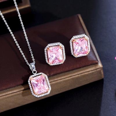 Leuchtendes Prinzessinnenrosa Lang Quadratisch Diamant-Set Kette Galvanisierung Zweifarbiger Zirkon Halskette Ohrringe Quadratischer Diamant Farbe Schatz-Set