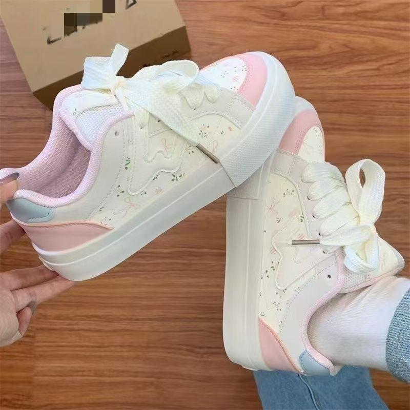 Retro soft-soled small floral casual board shoes women's 2025 autumn thick-soled versatile sports bread German training shoes ins tide