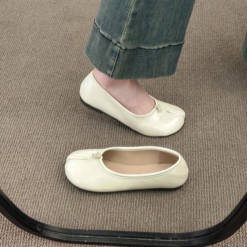 

Модная обувь таби в японском стиле, женские удобные кожаные балетки с раздвоенным носком, лоферы, женские туфли Мэри Джейн, мокасины, женские балетки 40