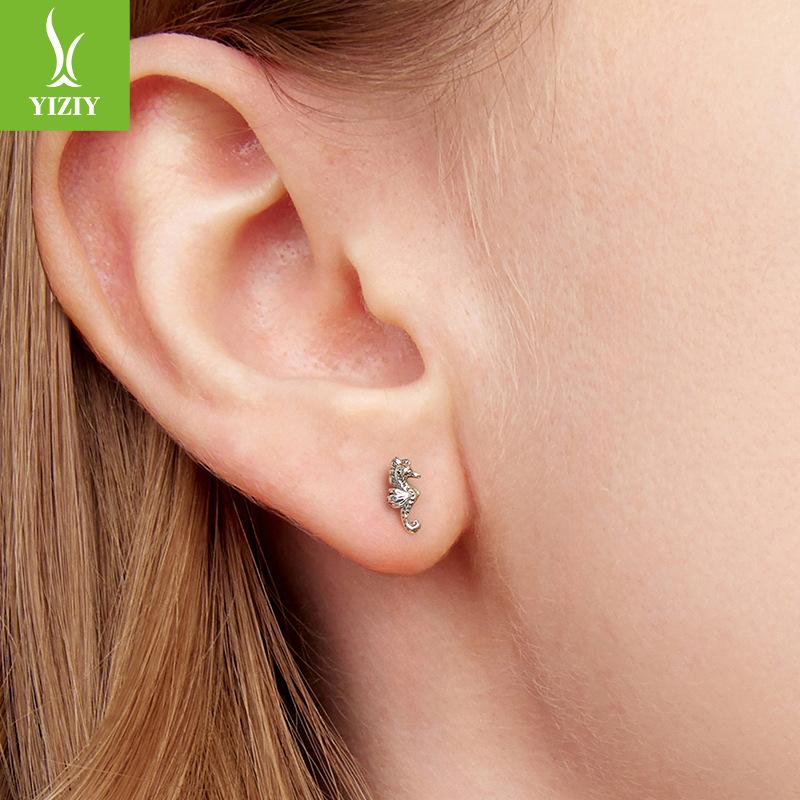 S925 Silver Seahorse Stud Earrings, Exquisite Fashion Plain Silver Ocean Series Small Earrings, Factory