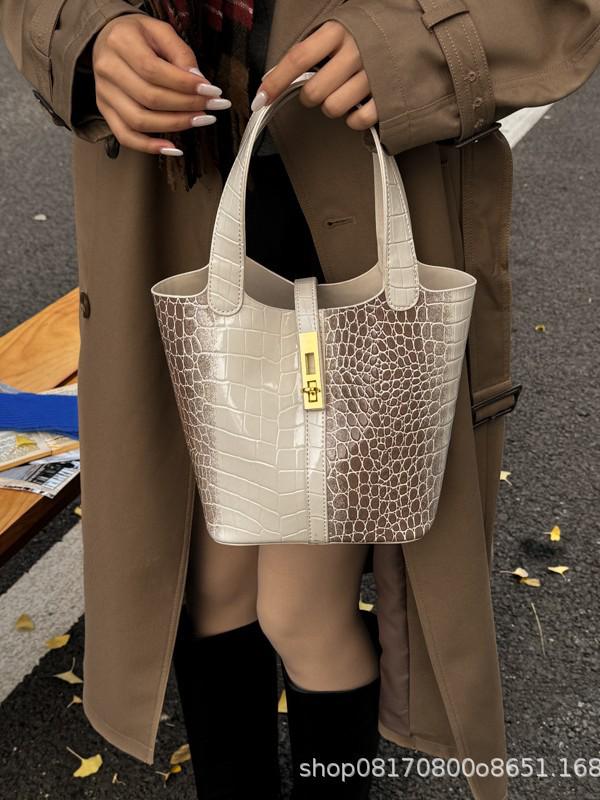 European & American Fashion Crocodile Pattern Bucket Bag - Lightweight, Retro, Versatile Handbag