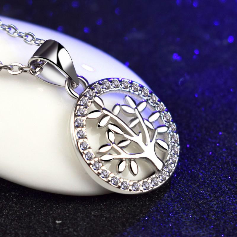 

Ожерелье-подвеска «Дерево жизни» в виде рождественской елки со стразами