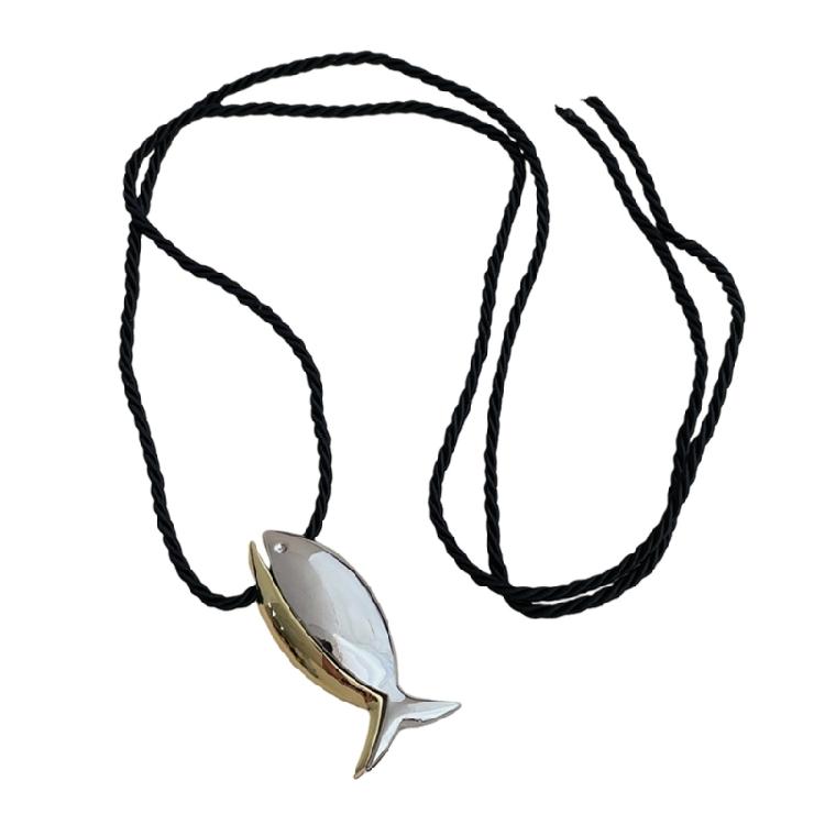

Elegant Minimalist Fish Necklace High Quality Alloy Finish Smooth Brims Lightweight Design Perfect Gift for Her 1