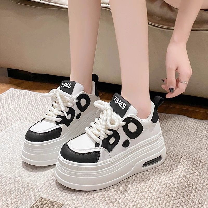 Little white shoes women's 2025 autumn and winter velvet thick-soled muffin shoes European station casual small man inner height increase dad shoes