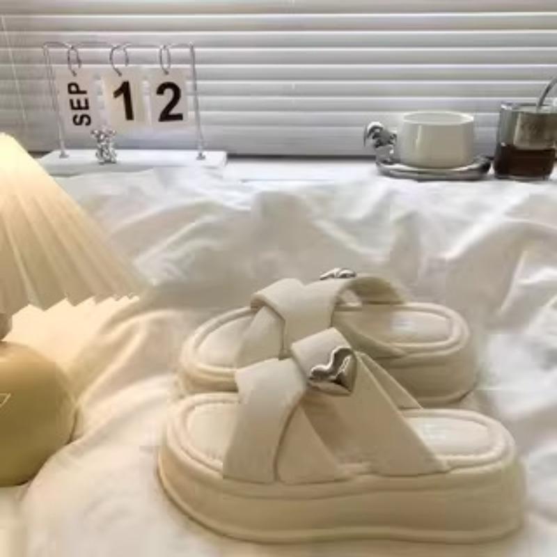 

Muffin platform slippers women s outer wear summer new heightening non-slip with skirt beach sandals 35
