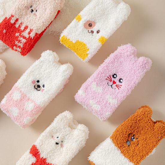Fluffy Winter Crew Socks Cute Animal Embroidery Warm Socks Thick Fuzzy Plush Bear Cat Thermal Socks for Women Sleep Home Lounging