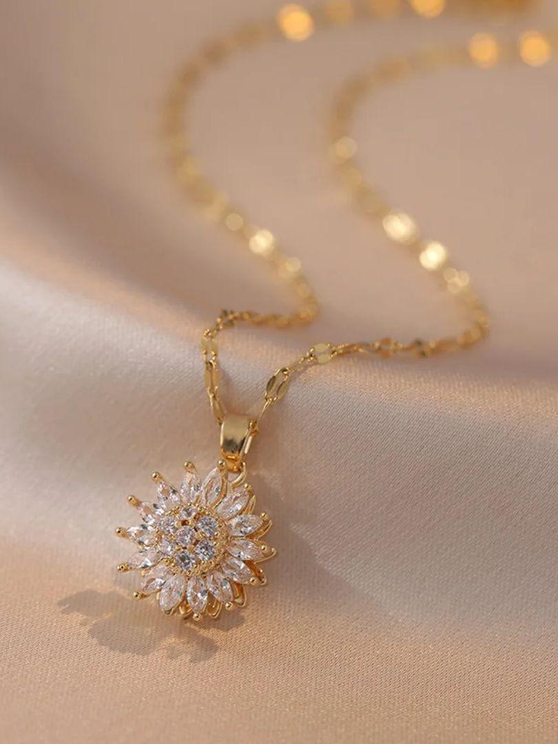 

Classic Sunflower Cubic Zirconia Pendant Necklaces For Women Gold Color Alloy Rotate Necklace Daily Jewelry 40cm