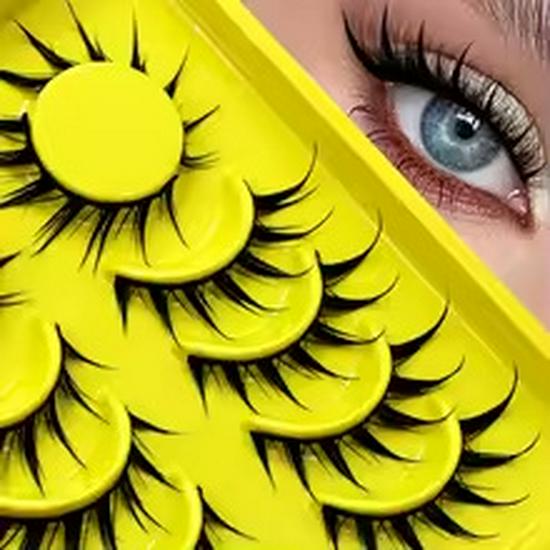 Manga Wet Tip Little Devil False Eyelashes - Black Stem, Dense Strip for a Natural, Photogenic Look
