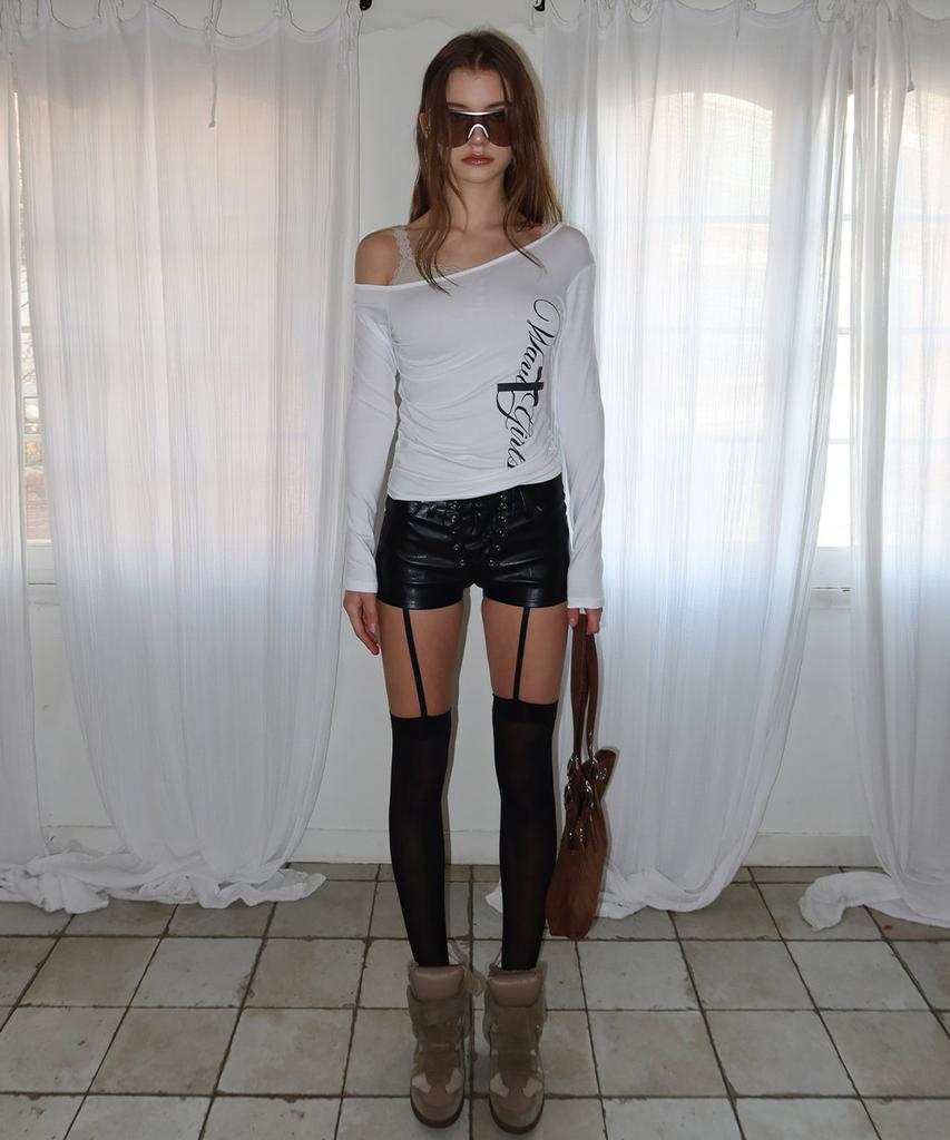 Weibeugeol Dark Wave Leather Shorts - Black