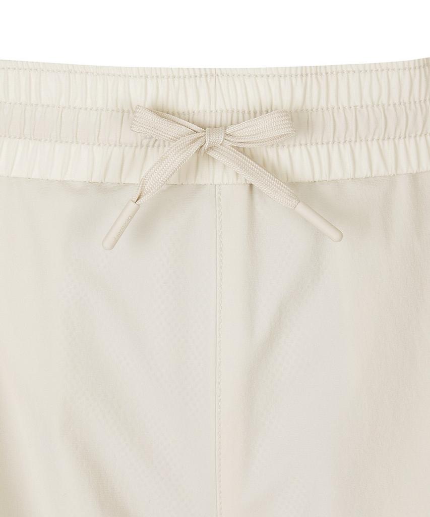 DISCOVERY EXPEDITION Women'S Freshvent Lightweight Woven Training Shorts (D/Ivory)