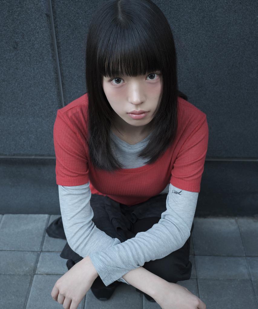 Seul See-Through Layered Embroidered Long Sleeve T-Shirt_Red