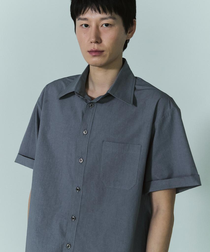 Beullusseonpeullawo Semi-Crop Formal Short Sleeve Shirt [Gray]