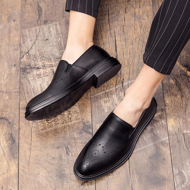 Large size spring and summer men's leather shoes British trend one-pedal loafers Korean version of business hairstylist shoes