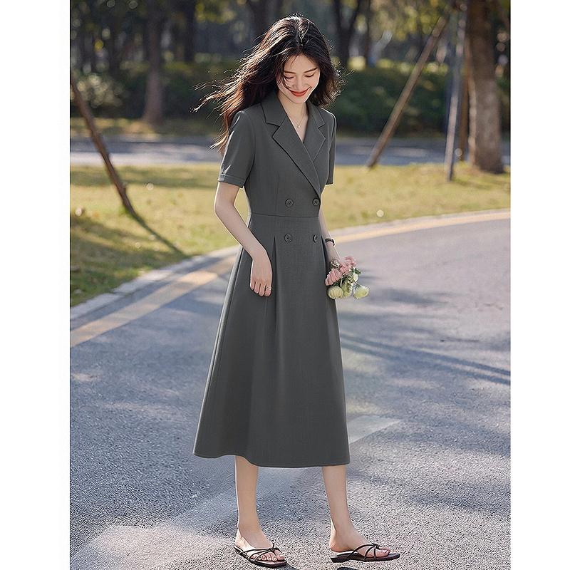 Design Sense Niche Fashion Temperament Slimming Dress for Small Figures