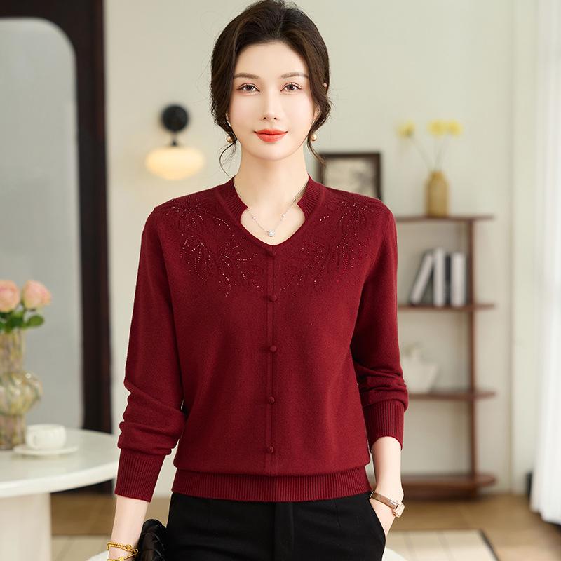 2026 Spring V-Neck Sweater for Middle-Aged & Elderly Women – Stylish Knit Top