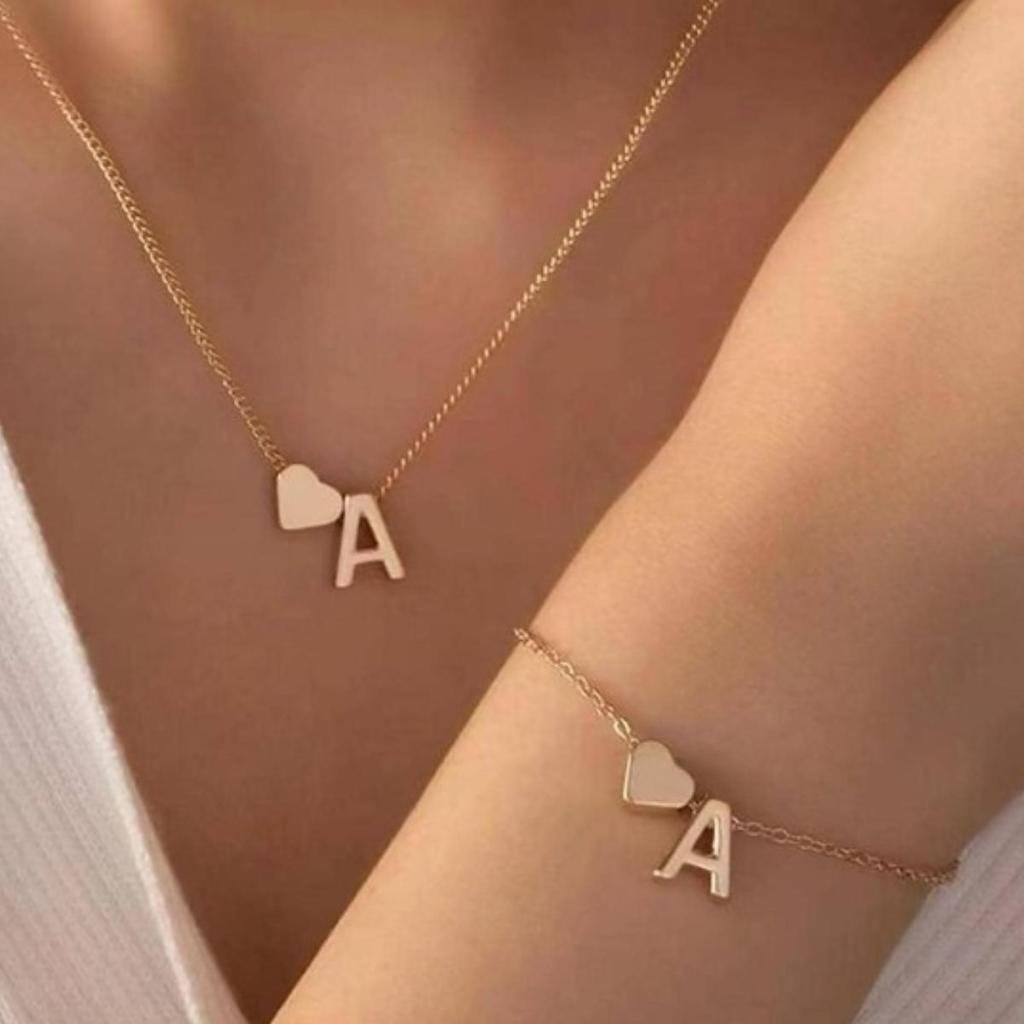 Retro Metal Heart 'M' Necklace & Bracelet Set for Women - European & American Letter Jewelry