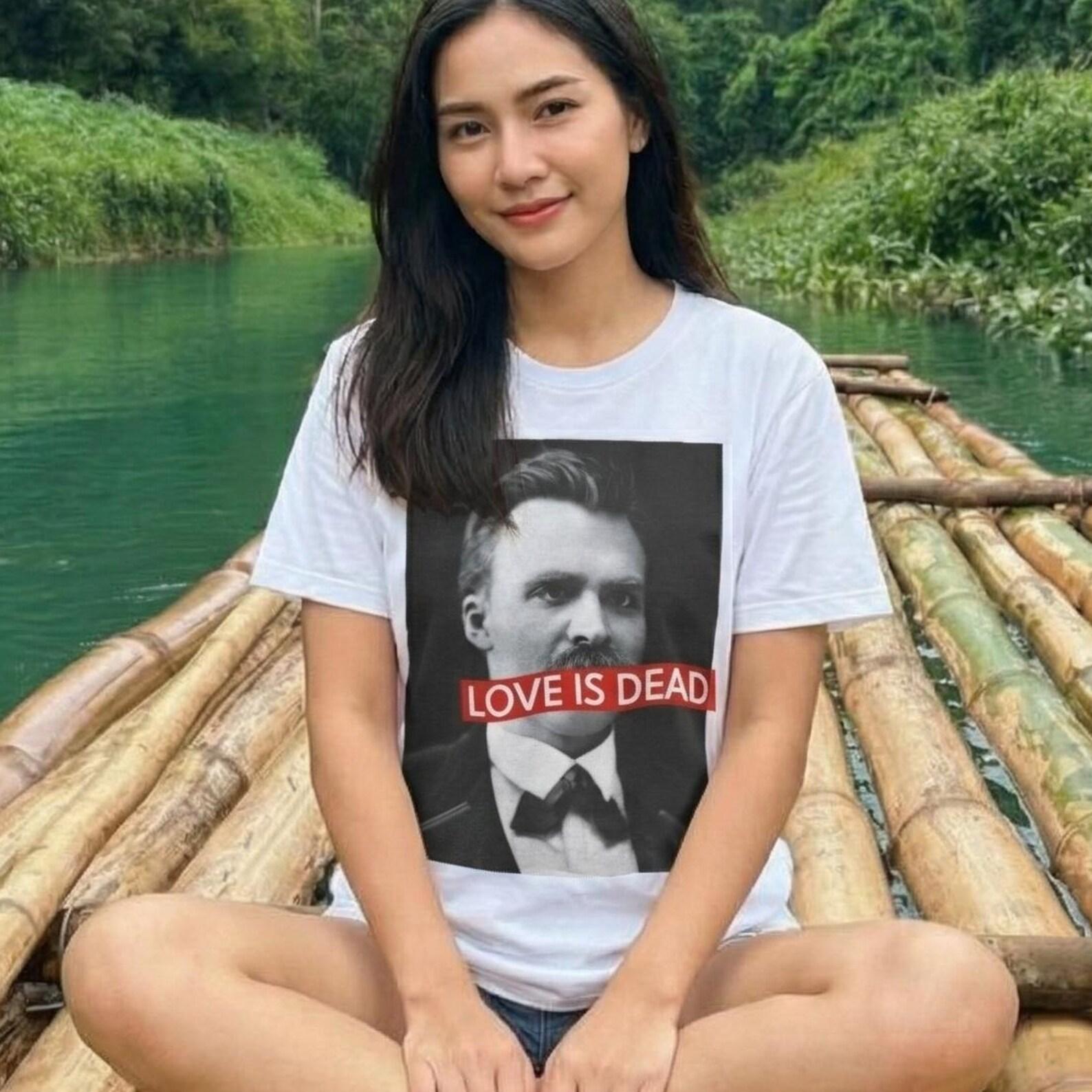 LOVE IS DEAD T shirt | Nietzsche 2XL
