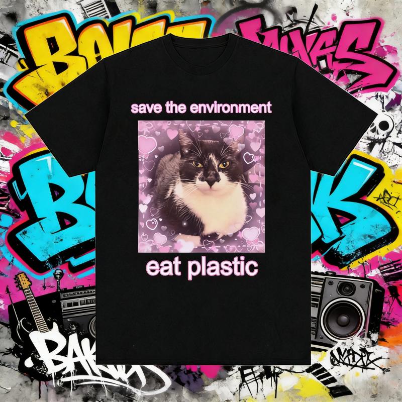 2025 Summer Save The EnvironUnisext Eat Plastic Cute Cat Graphic T Shirt Funny Unisex Women ONeck 100 Pure Cotton Printed Tshirt