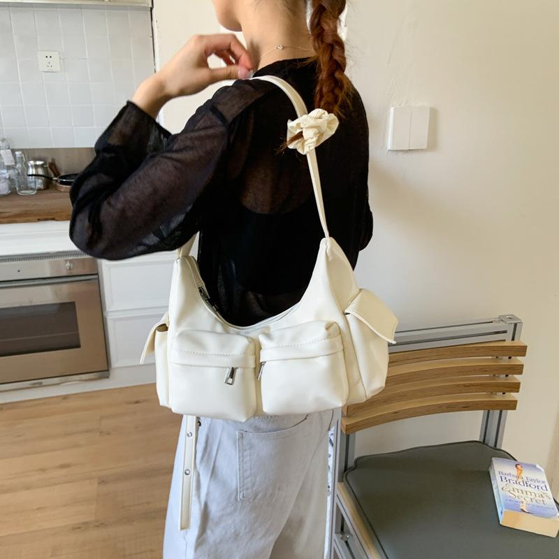 

Bags Women s Tide Large Capacity Portable Locomotive Bags 2025 New Fashion Shoulder Underarm Bags Korean Tooling Tote Bags