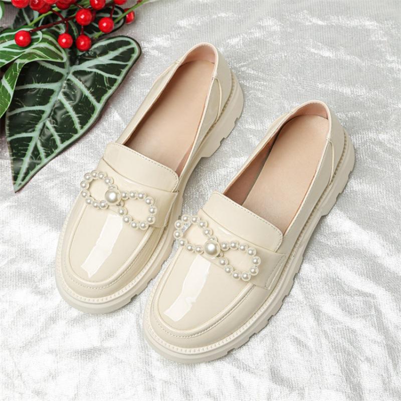 

Кожаная обувь для девочек 2025 весна и осень новая для детей среднего и старшего возраста студенческая маленькая девочка лакированная обувь на подъем черная с круглым носком 39 (inner length 24.5cm) бежевый