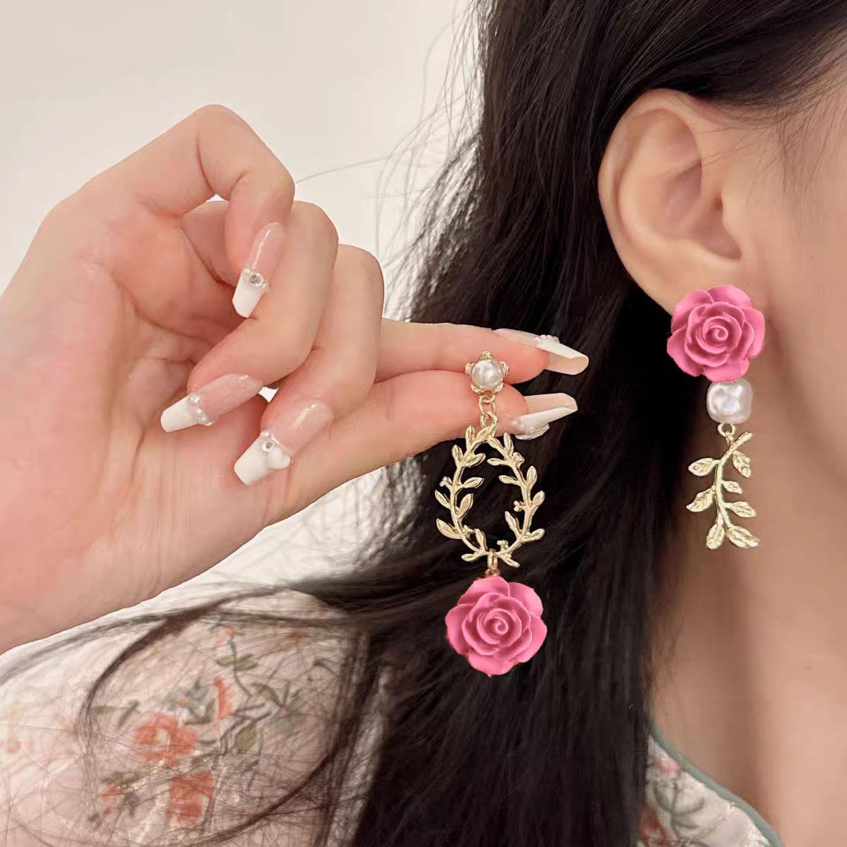 

Модные серьги-подвески для женщин розовый