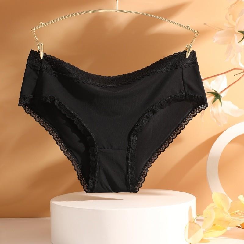 FINETOO Women Ice Silk Panties Seamless and Traceless Underwear Sexy Lace Edge Lingerie