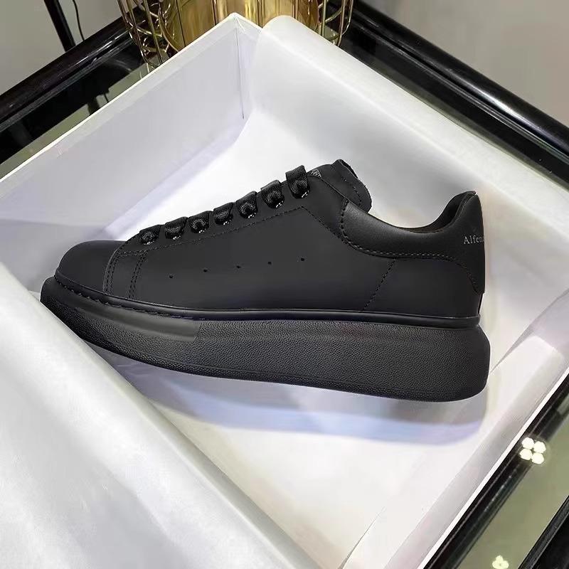 McQueen little white shoes women's shoes 2025 autumn and winter new men's shoes inner heightening thick baseplate shoes casual versatile sports shoes