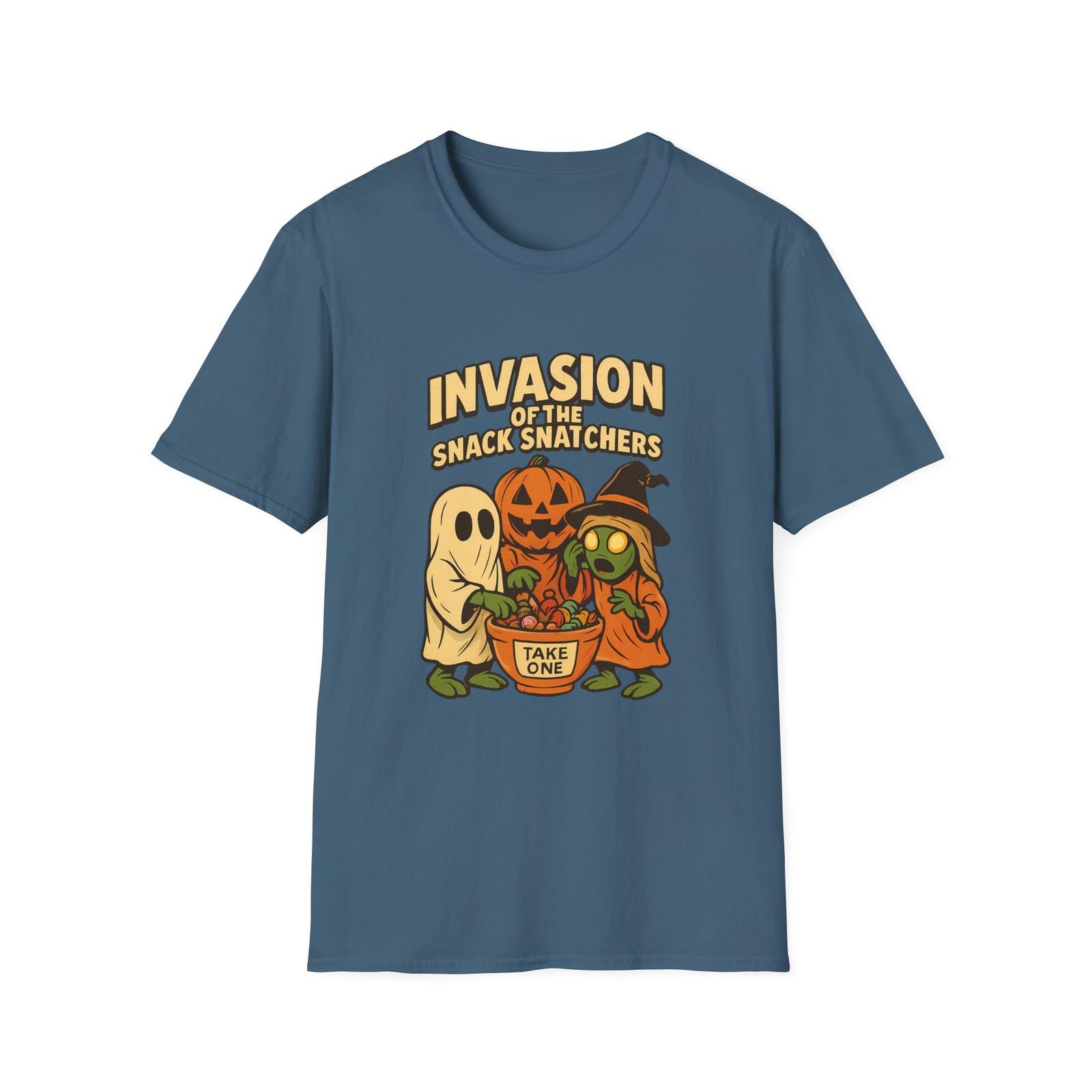Unisex Softstyle T-Shirt Mens Womens Tees Top Invasion of the Snack Snatchers Funny Alien Halloween S