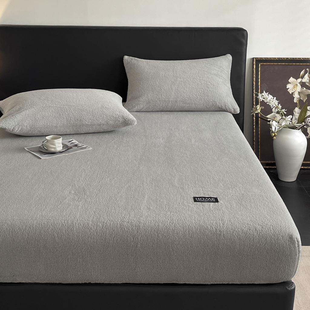 Autumn Winter Warm Fleece Fitted Sheets and Pillowcases Solid Color Non Slip Mattress Protector Cover with Deep Pocket Bedspread