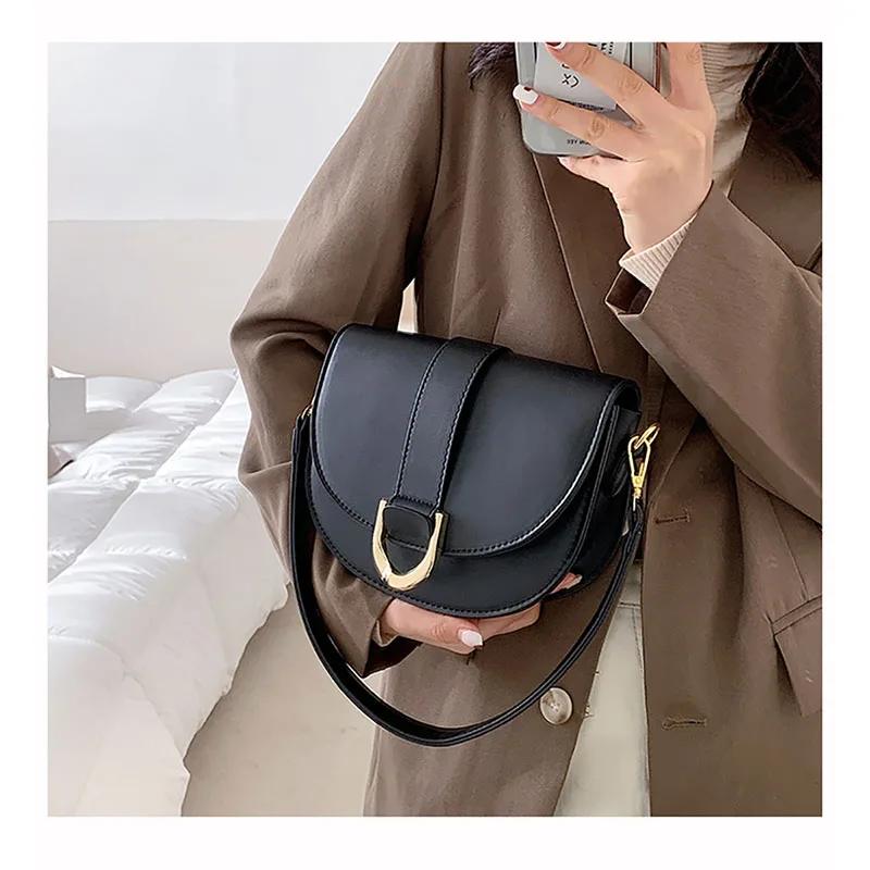 High-end Popular Single Shoulder Armpit Bags Half Moon Style Modern Large Capacity Square Bag Girls Light Luxury Crossbody Bag