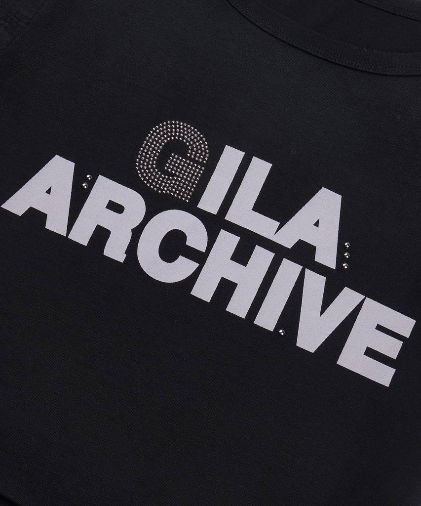 Gillaakaibeu Scratched Bold Logo Crop T-Shirts_Black