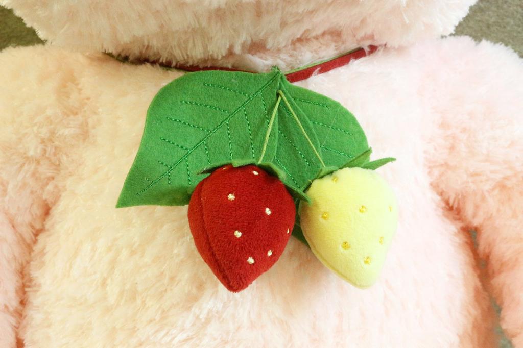 Take Off Wild Strawberry Bear 2L Pink Plush Toy Box [Music Included]
