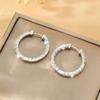 Huitan Trendy Jemné Kruhové Náušnice pro Dámu Půvabné Okouzlující Všestranné Piercingové Doplňky Vynikající Lesklé CZ Party Šperky