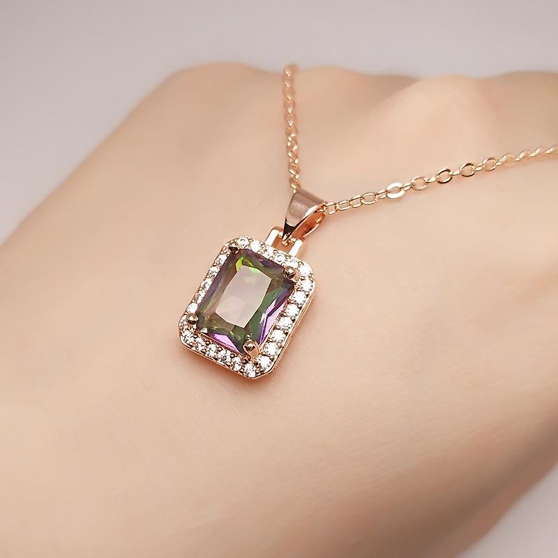 

Retro Black Stone Square Necklace Women S Light Luxury Metal Feeling Diamond-Encrusted Colorful Stone Pendant