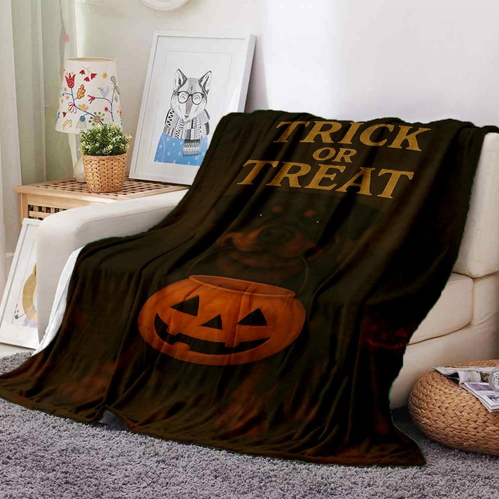 

1pc Trick or Treat Throw Blanket Soft Flannel, Cozy All Season Polyester Perfect for Home, Office 80cmx120cm