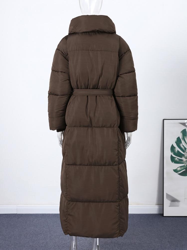 Giacca imbottita da donna con colletto alto e maniche lunghe, tinta unita, lunghezza in vita, calda e alla moda, autunno inverno 2026