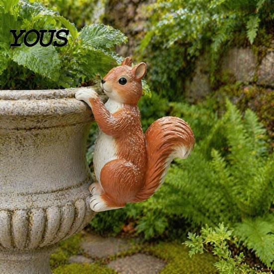 Weatherproof Yard Figurines Planter Climber Squirrel Statue, Cute Lifelike Sculpture, Resin Garden Ornaments Small Animal Figurine for Plant Pot Edge