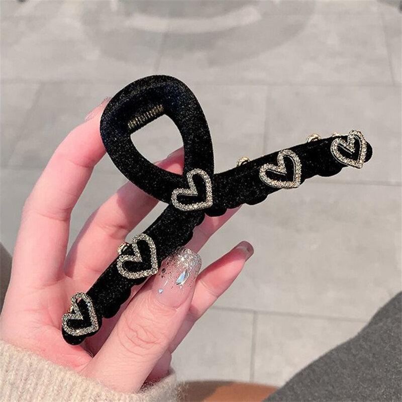 Black Flocking Peach Heart Delicate Grab Clip Shark Clip  Ladies Girls Fashion Hair Accessories