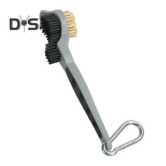 

Двухсторонняя щетка для клюшек для гольфа с нейлоновой щетиной, нескользящая ручка, компактный дизайн, портативная быстросъемная щетка для клюшек, скребок для чистки серый