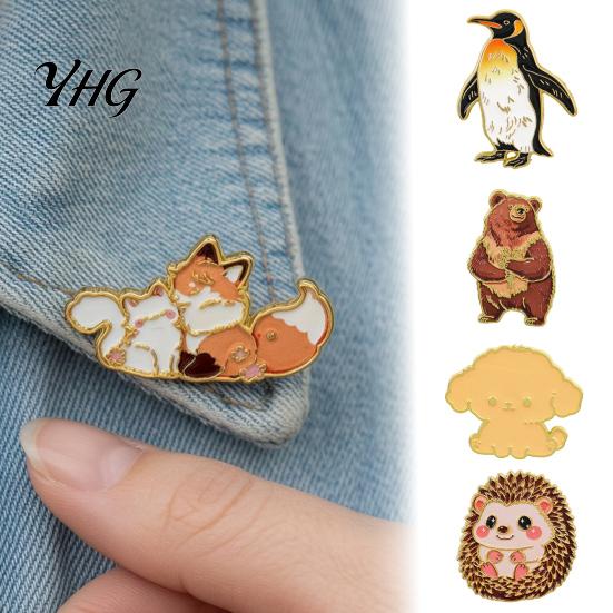 Cartoon Animal Badge Enamel Brooch Pin, Bear Penguin Fox Dog Hedgehog Badge, Decorative Men Women Alloy Pin for Coats Sweaters Scarves