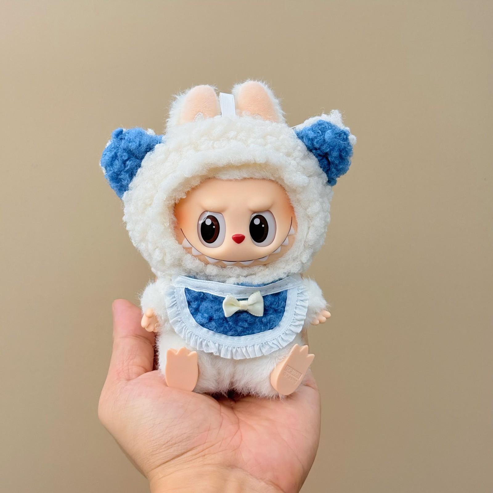 

Набір вінілового одягу для ляльки One Size