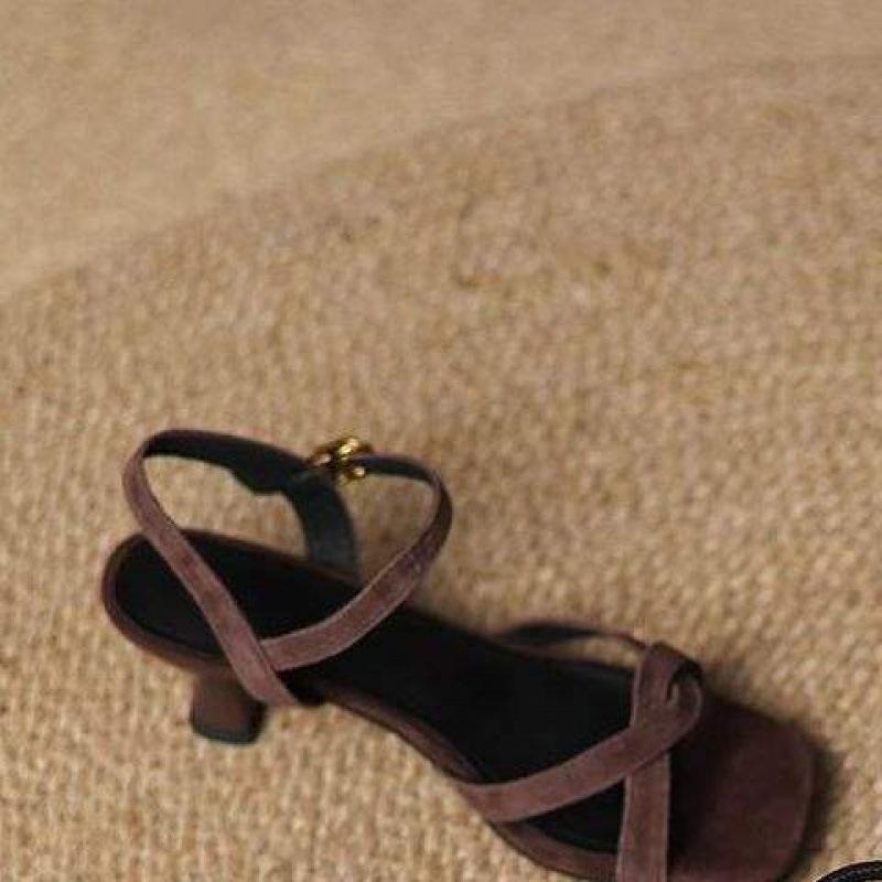 

French elegance with open-toed sandals women s 2025 summer new temperament stiletto 41 large size 42 cat heel sandals 42