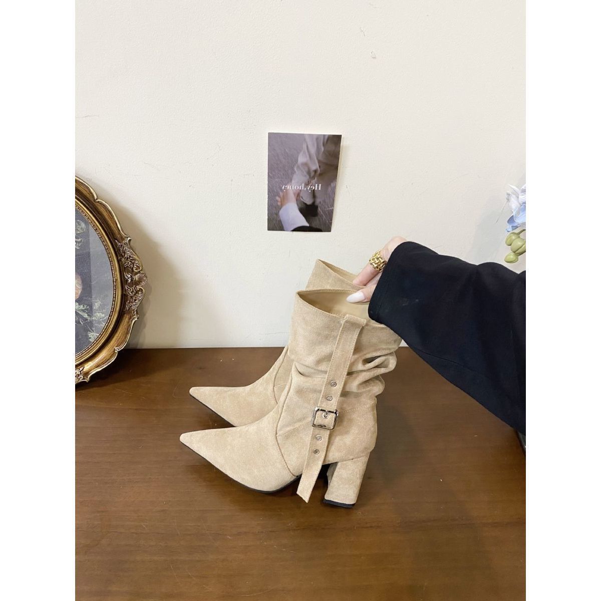 

Pointed thick heel high heel Martin boots women s 2025 autumn and winter new French sexy thin boots short boots medium tube stacking boots 40